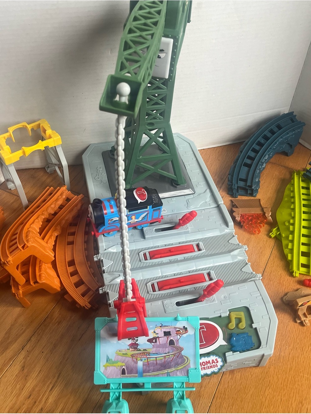 Thomas & Friends Green Crane Playset with Red Hook and Teal Cart